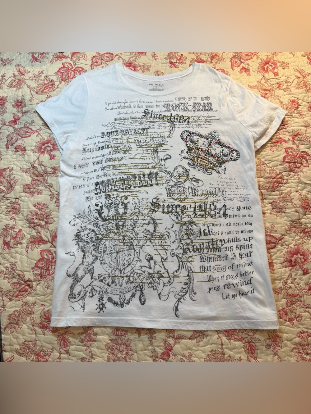Y2K 2000s Venezia White Embellished Crown Graphic Tee size Large!